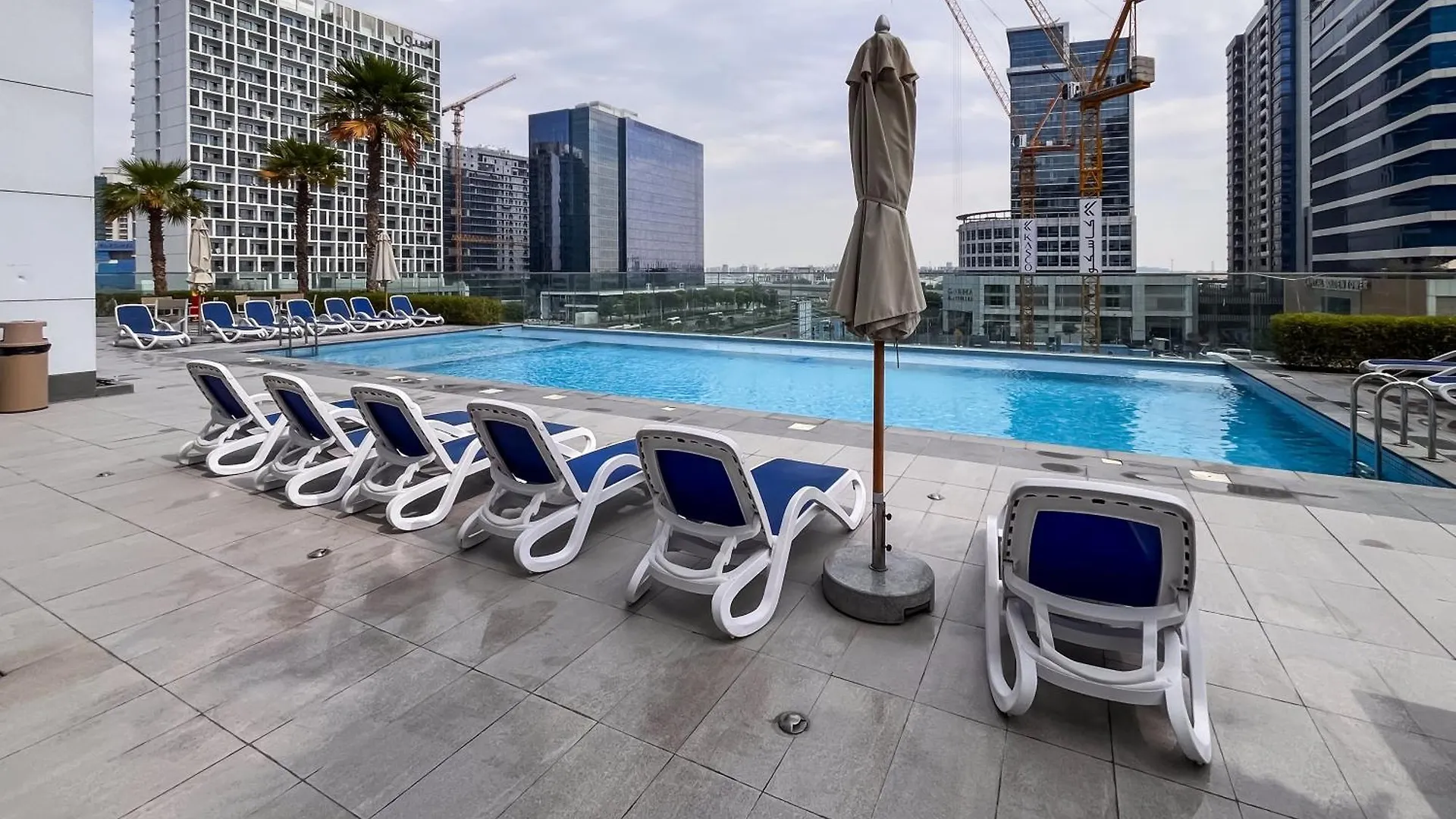Elegant Studio With Pool & Gym Near Burj Khalifa & Racecourse Views Dubai 0*,  United Arab Emirates